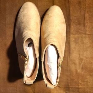 Girls Tan Back Sparkled Low-Cut Boots